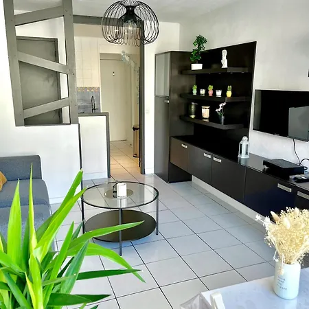 L'azur, T2 - Parking Gratuit - - Confort Cosy